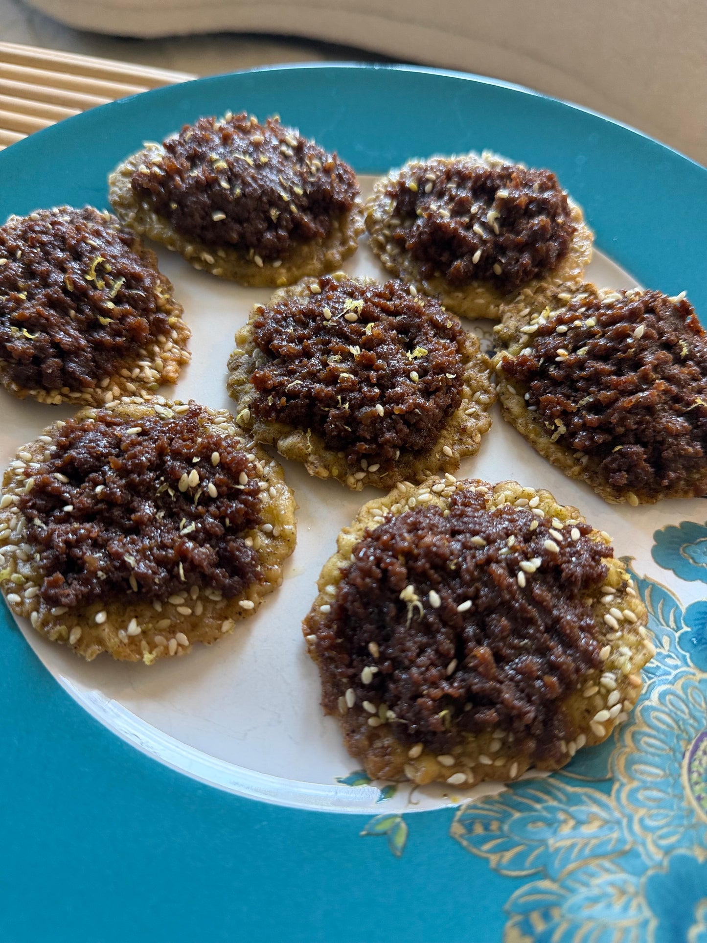 Zaatar Crispy Lahamagine (Dozen)