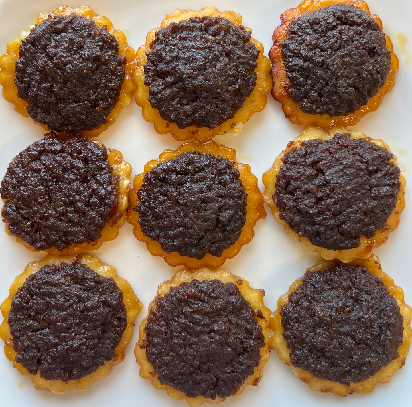 Lahamagine (Dozen)